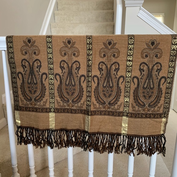 NWOT Pashmina Ashma scarf/ wrap - Picture 1 of 3